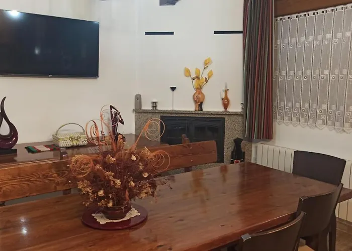 El Mirador De La Lleira 컨트리하우스 *