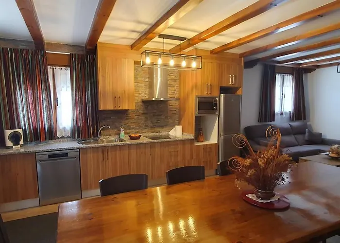 El Mirador De La Lleira 컨트리하우스