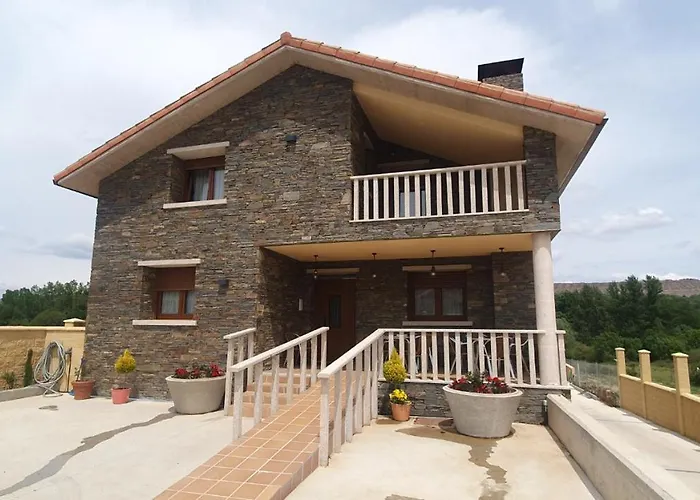 El Mirador De La Lleira 컨트리하우스 *