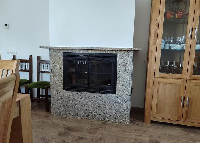 El Mirador De La Lleira 컨트리하우스