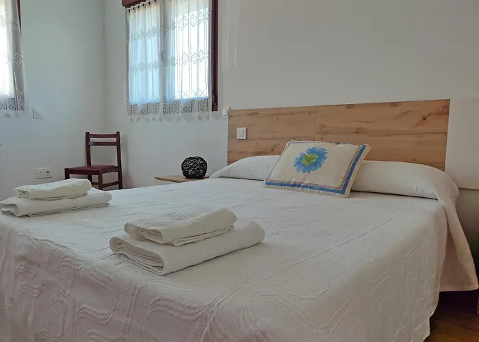 El Mirador De La Lleira 컨트리하우스