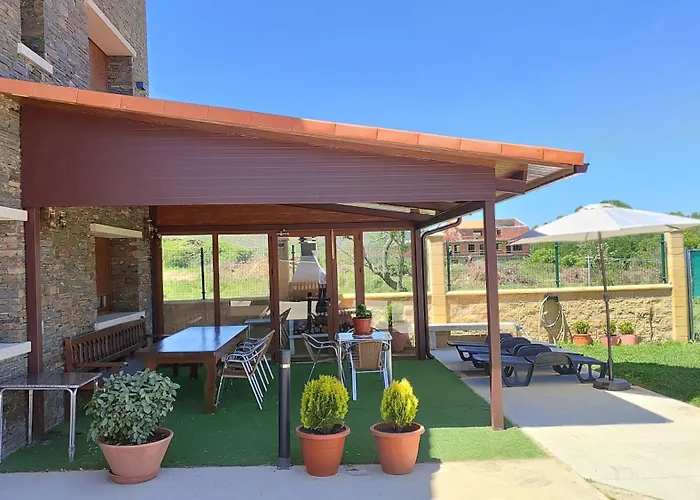 El Mirador De La Lleira 컨트리하우스